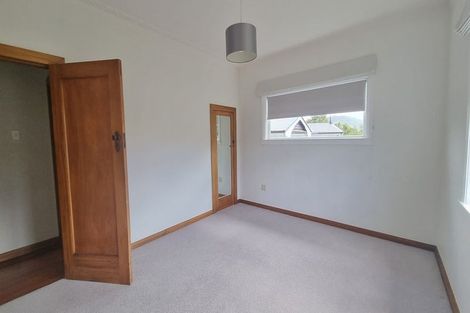 Photo of property in 41 Farm Road, Northland, Wellington, 6012