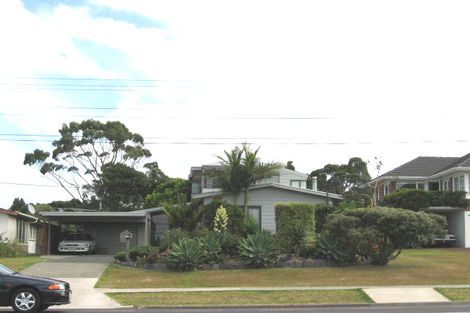 Photo of property in 312 East Coast Road, Forrest Hill, Auckland, 0620