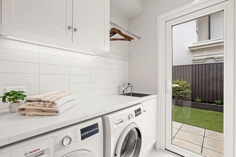 Photo of property in 14 Ayr Street, Riccarton, Christchurch, 8011