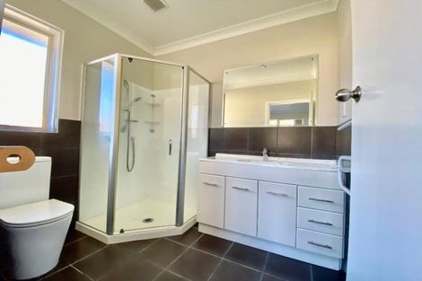 Photo of property in 17 View Road, Papakura, 2110