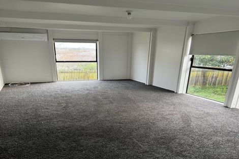 Photo of property in 15 Oreil Avenue, West Harbour, Auckland, 0618