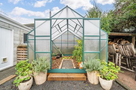 Photo of property in 8a Willow Grove, Ebdentown, Upper Hutt, 5018