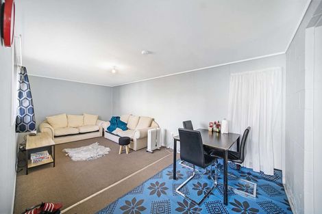 Photo of property in 489 Massey Road, Mangere, Auckland, 2022