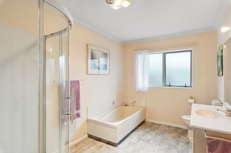 Photo of property in 474 Te Moana Road, Waikanae, 5036