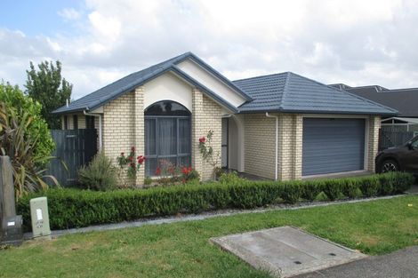 Photo of property in 96 Rototuna Road, Rototuna, Hamilton, 3210