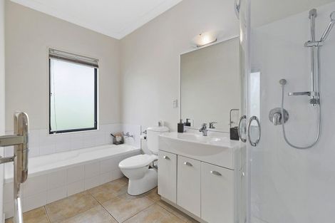 Photo of property in 10 Zetland Street, Highbury, Wellington, 6012