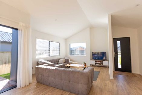 Photo of property in 29 Corriedale Road, Jacks Point, 9371