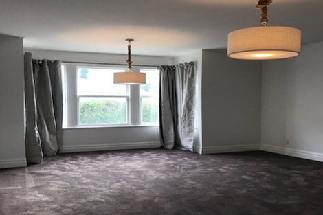 Photo of property in 43 Grant Road, Thorndon, Wellington, 6011