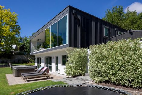 Photo of property in 10 Tapley Paddock, Wanaka, 9305