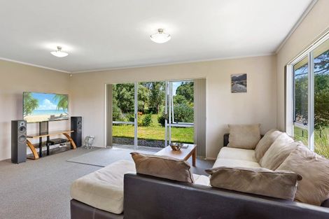 Photo of property in 82 Gary Road, Peka Peka, Otaki, 5581