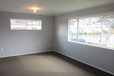 Photo of property in 268 Wellington Road, Wainuiomata, Lower Hutt, 5014