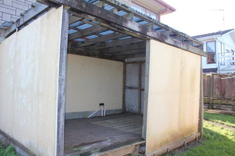 Photo of property in 37 Catkin Crescent, Papatoetoe, Auckland, 2025