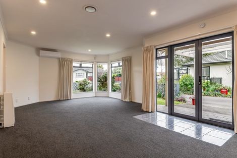 Photo of property in 14 Winston Avenue, Hokowhitu, Palmerston North, 4410