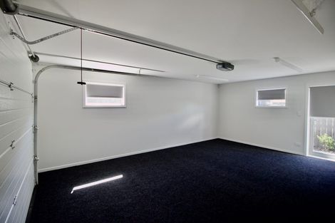 Photo of property in 7/94 Target Road, Totara Vale, Auckland, 0629