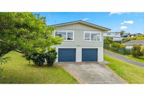 Photo of property in 81 Lynden Avenue, Hillcrest, Auckland, 0627