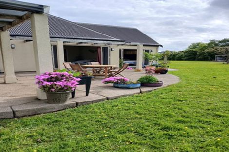 Photo of property in 92 Tutaki Road, Kelvin Grove, Palmerston North, 4470