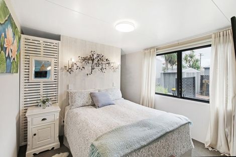 Photo of property in 15a Roore Street, Foxton Beach, Foxton, 4815