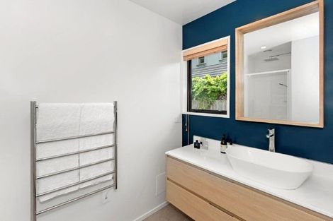 Photo of property in 4/129 Aikmans Road, Merivale, Christchurch, 8014