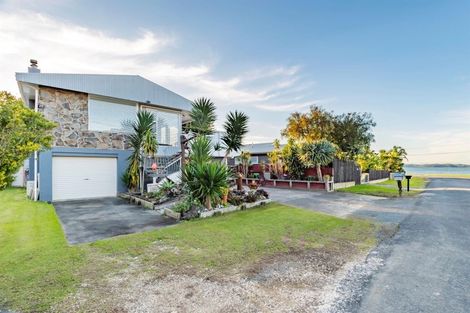 Photo of property in 3 Turei Road, Kawakawa Bay, Papakura, 2585