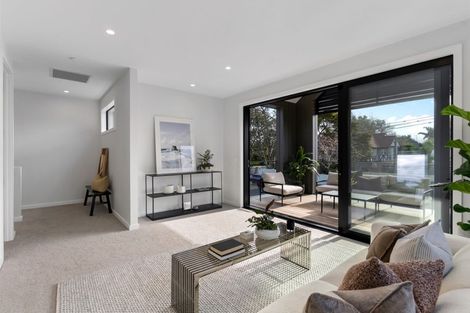 Photo of property in 9a Kowhai Street, Tawa, Wellington, 5028