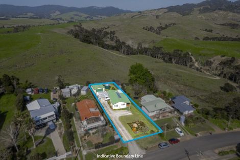 Photo of property in 92 Bays Road, Orere Point, Papakura, 2585