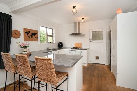 Photo of property in 130 College Street, Awapuni, Palmerston North, 4412