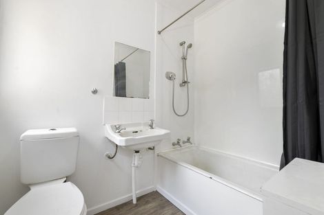 Photo of property in 7a Bellvue Road, Kawaha Point, Rotorua, 3010