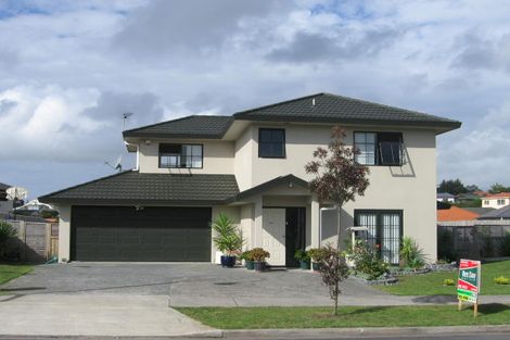 Photo of property in 27 Semillon Avenue, Henderson, Auckland, 0612