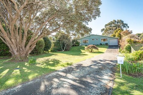Photo of property in 10 Eaton Crescent, Otamatea, Whanganui, 4500