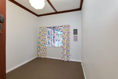 Photo of property in 40 Derwent Street, Island Bay, Wellington, 6023
