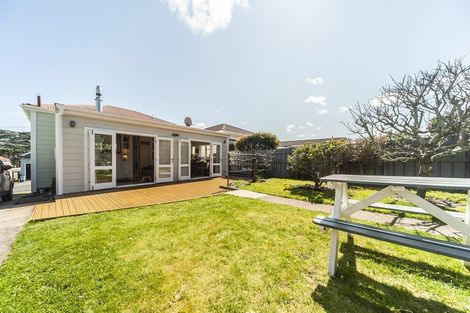 Photo of property in 10 Herald Terrace, Berhampore, Wellington, 6023