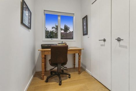 Photo of property in 16 Waipuia Place, Greenhithe, Auckland, 0632