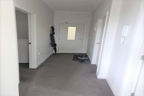 Photo of property in Fountain Court, 4/48 Oriental Parade, Oriental Bay, Wellington, 6011