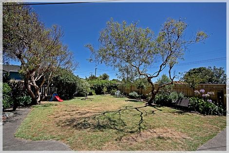 Photo of property in 27 Punga Street, Tangimoana, 4822