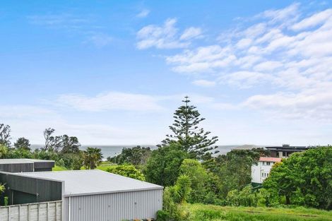 Photo of property in 2/11a Baring Terrace, Strandon, New Plymouth, 4312
