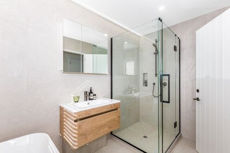 Photo of property in 28 Hay Street, Oriental Bay, Wellington, 6011