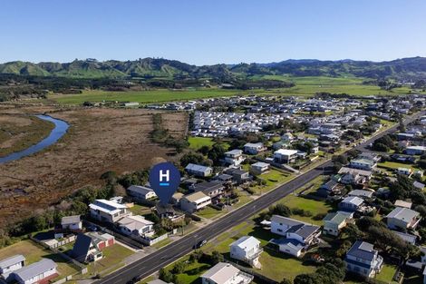 Photo of property in 262 Seaforth Road, Waihi Beach, 3611