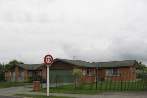 Photo of property in 1 Solan Drive, Waimauku, 0812