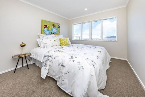 Photo of property in 10 Panakenake Way, Flat Bush, Auckland, 2019