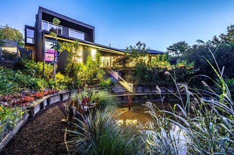 Photo of property in 118 Ngarara Road, Waikanae, 5036