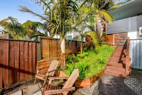 Photo of property in 10 Caledonia Place, Highlands Park, New Plymouth, 4312