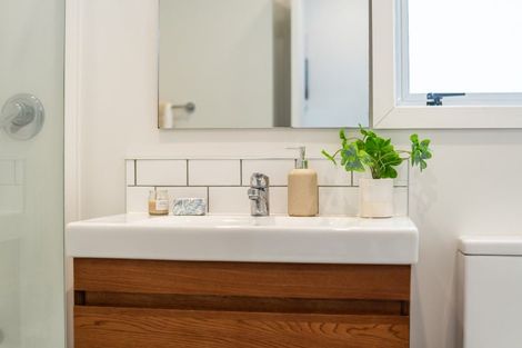 Photo of property in 10a Gaff Place, Whitby, Porirua, 5024