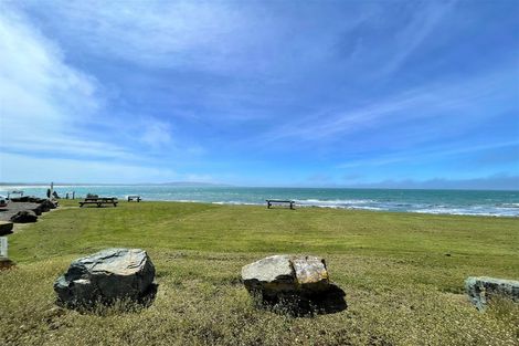 Photo of property in 1262 Kaka Point Road, Kaka Point, 9271