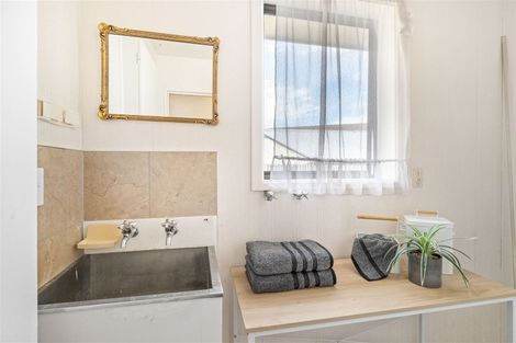 Photo of property in 121 Denise Crescent, Hornby, Christchurch, 8042