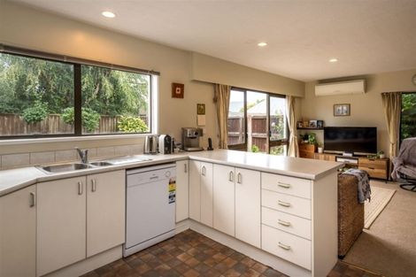 Photo of property in 11 Jamell Place, Avonhead, Christchurch, 8042