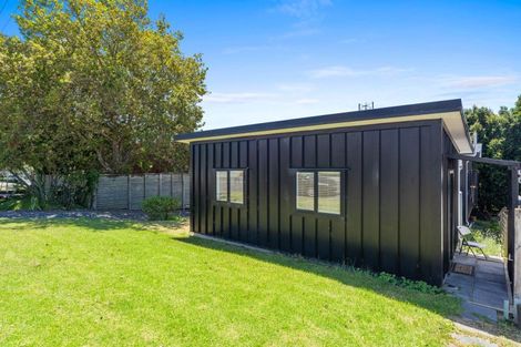 Photo of property in 21 Cumberland Street, Leigh, 0985