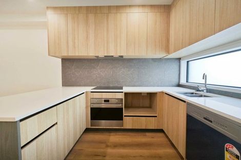 Photo of property in 30 Parkwood Avenue, Westgate, Auckland, 0614