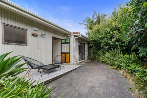 Photo of property in 3/3 Peter Terrace, Castor Bay, Auckland, 0620