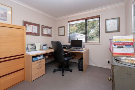 Photo of property in 29a Advene Road, Cockle Bay, Auckland, 2014