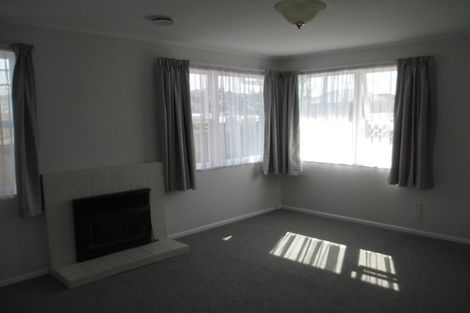 Photo of property in 36 Maui Pomare Street, Blockhouse Bay, Auckland, 0600